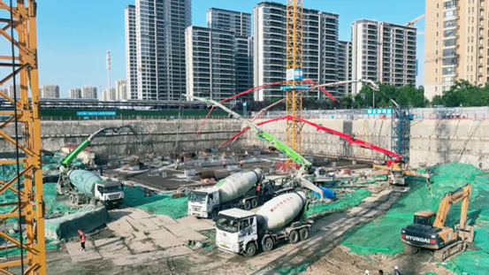 31小時，7000方！特固德商砼圓滿完成中建二局跨國區(qū)域總部集聚區(qū)項目1#樓筏板混凝土供應(yīng)任務(wù)